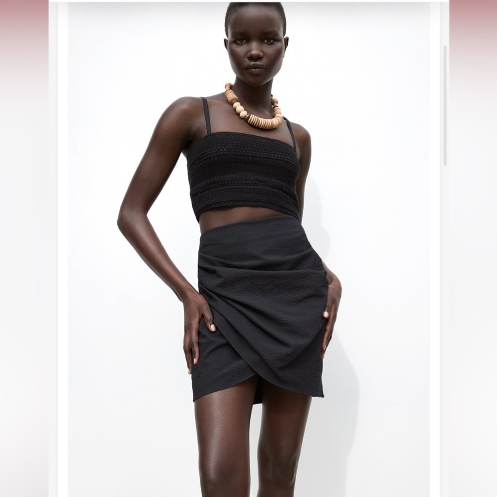 𝅺ZARA Draped Wrapped Black Mini Skirt Size Medium NWT - Picture 2 of 11